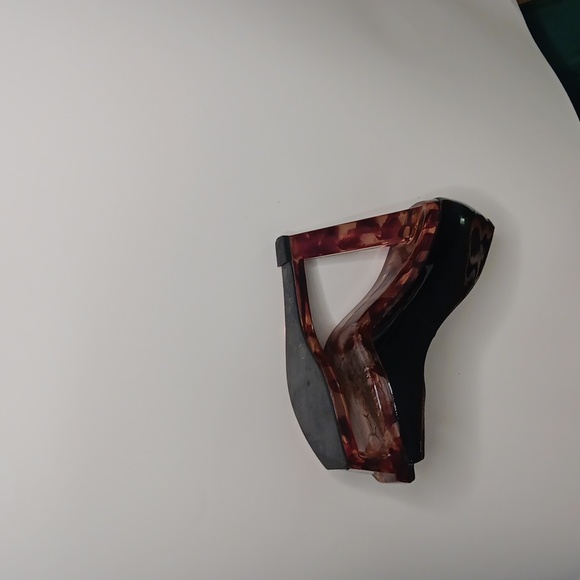 Jessica Simpson sz 8 platform Black patent leather heels. - Picture 7 of 8